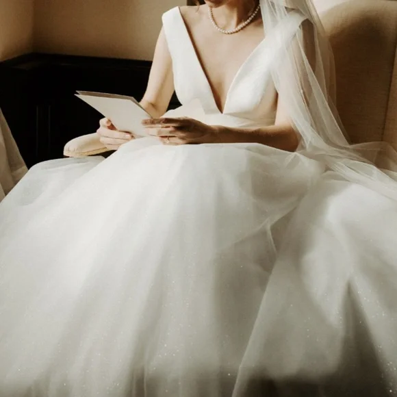 A-line Wedding Dress with elegant low Back